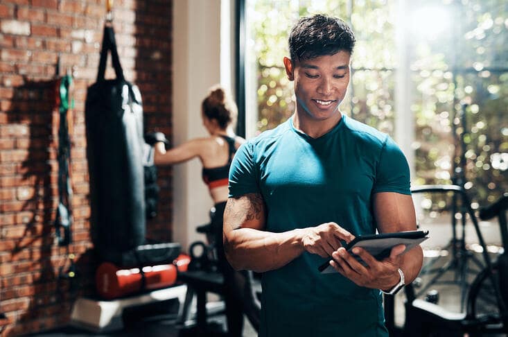 How to use gym management software